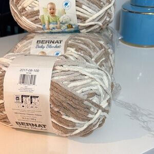 Bernat Baby Blanket Yarn - Cream and Tan - 
Little Sandcastles
10.5 oz / 300 g